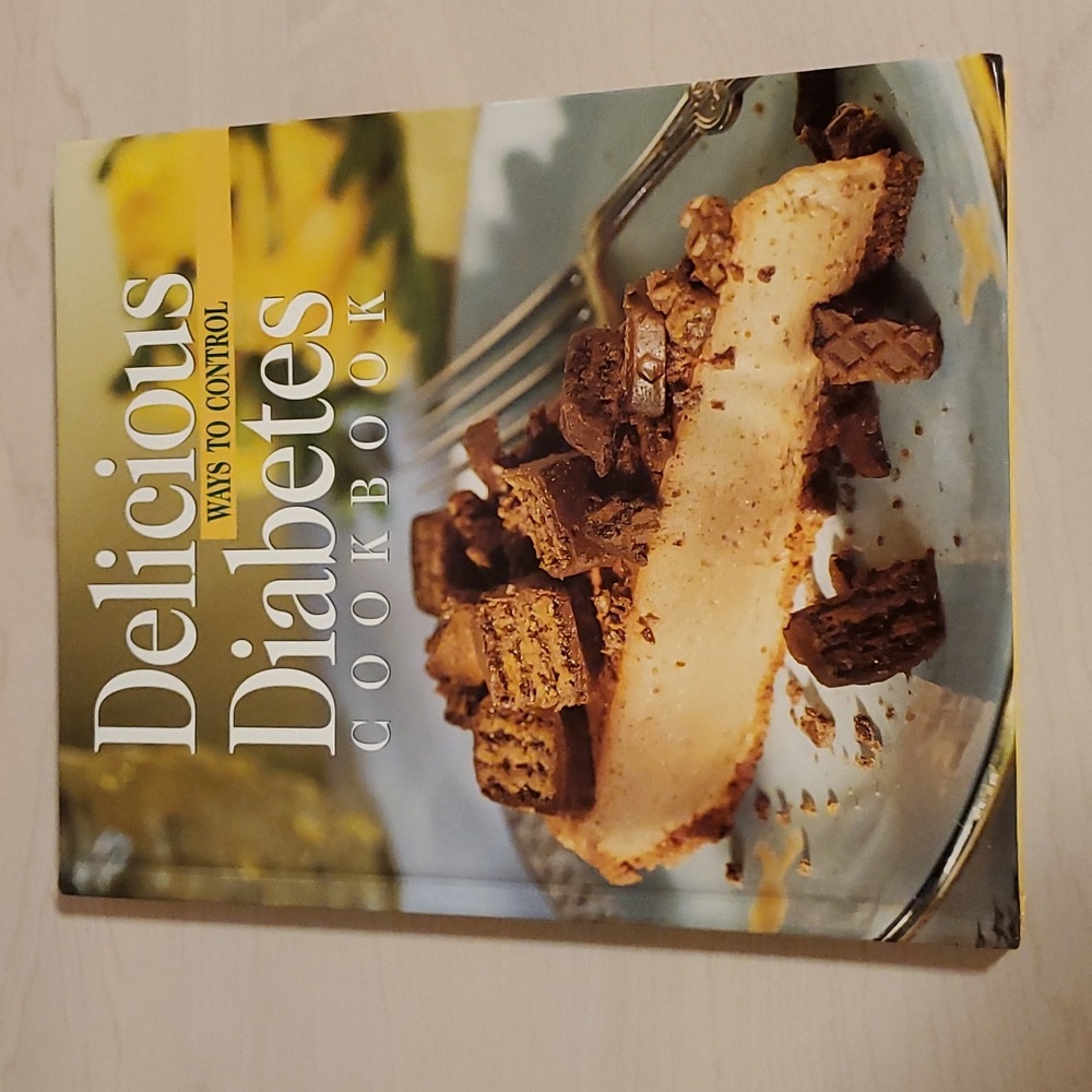 Delicious Ways to Control Diabetes Cookbook by Oxmoor House